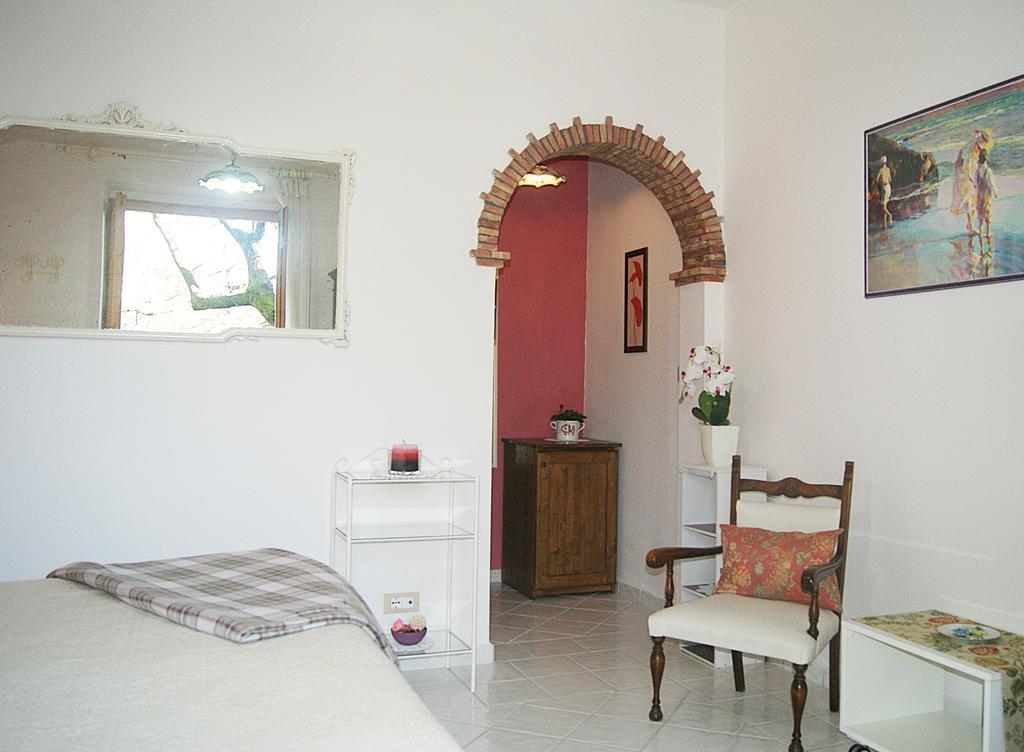 B&B La Casa Del Gelso Acquafredda Pokój zdjęcie